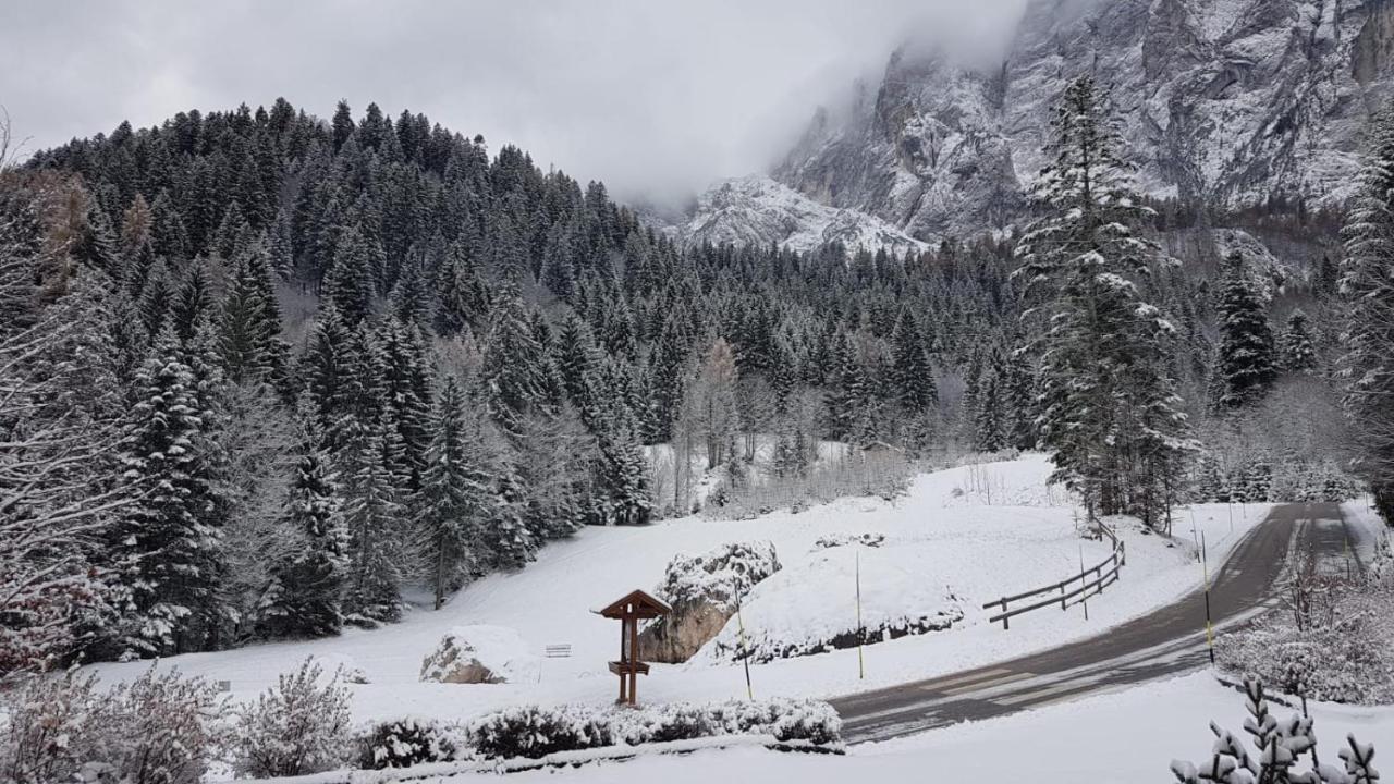 Hotel Chalet Giasenei Sagron Mis Екстер'єр фото